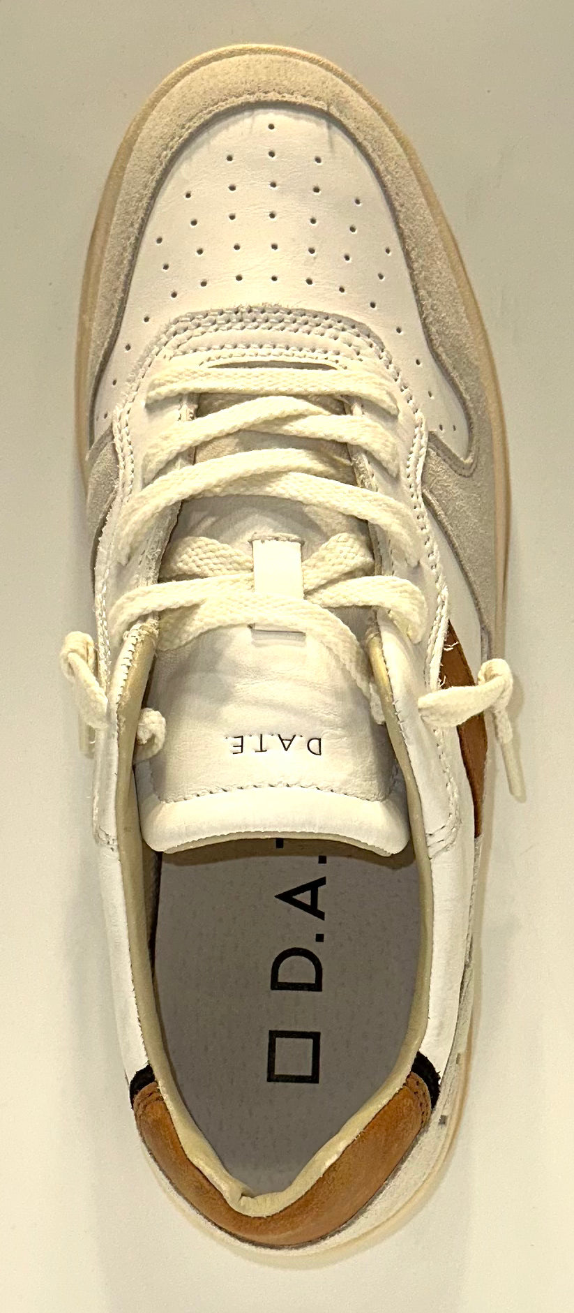 D.A.T.E. Court 2.0 Natural White-Cuoio