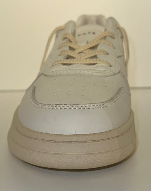 D.A.T.E. Court Basic White