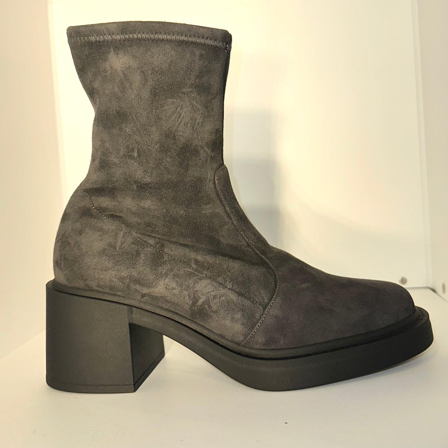 ROBERTO FESTA- ANIKKI CAMOSCIO ASFALTO