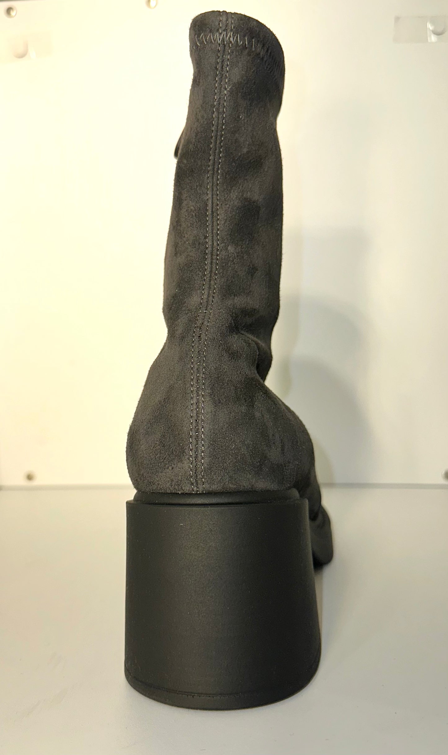 ROBERTO FESTA- ANIKKI CAMOSCIO ASFALTO