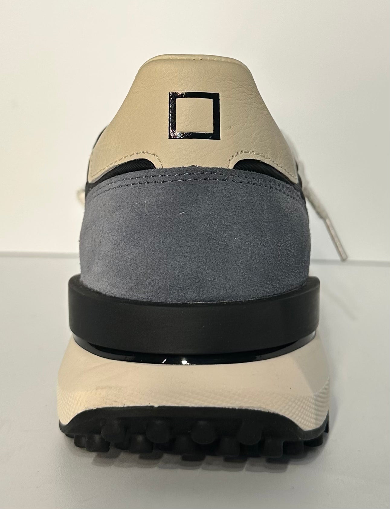 D.A.T.E.  Athleta Nylon Black-Cream