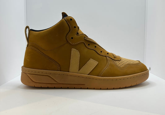 Veja v-15 nubuck camel desert