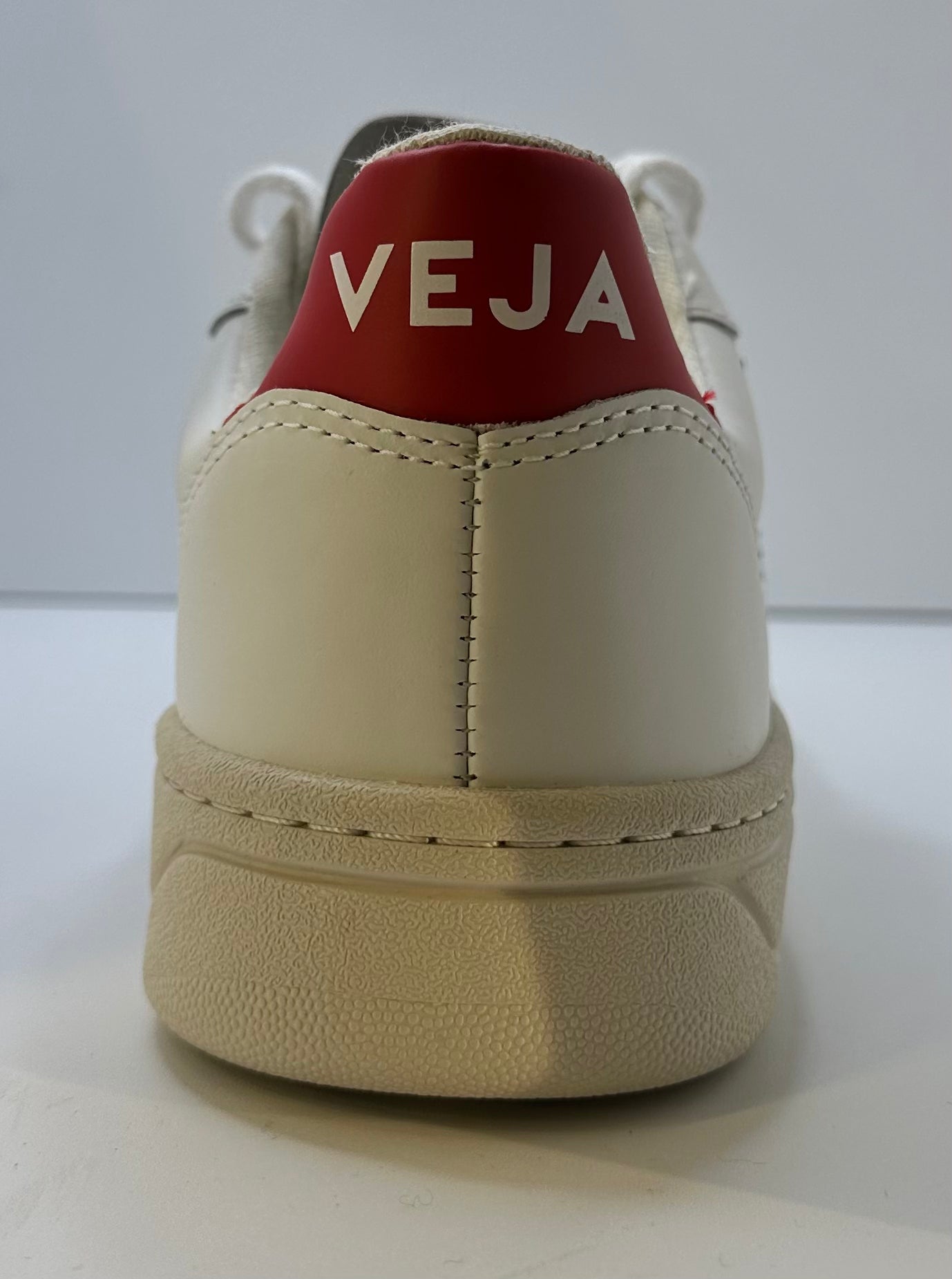 Veja v-10 leather extra white nautico pekin