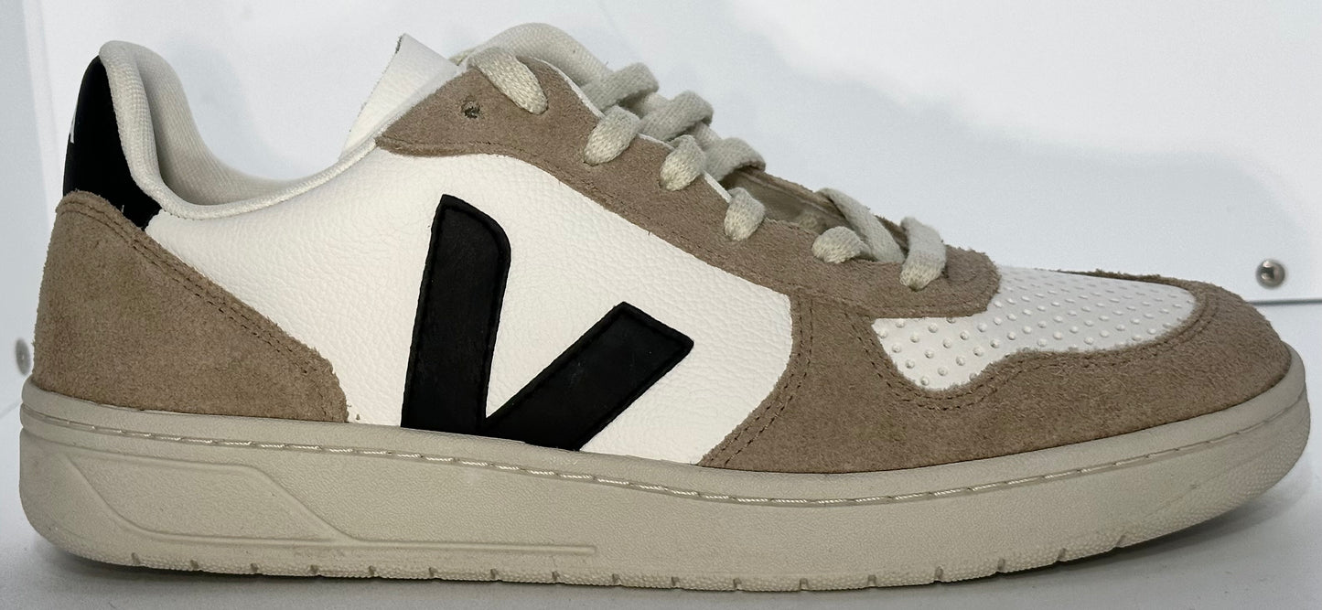 Veja v10 chrome free extra white black Sahara