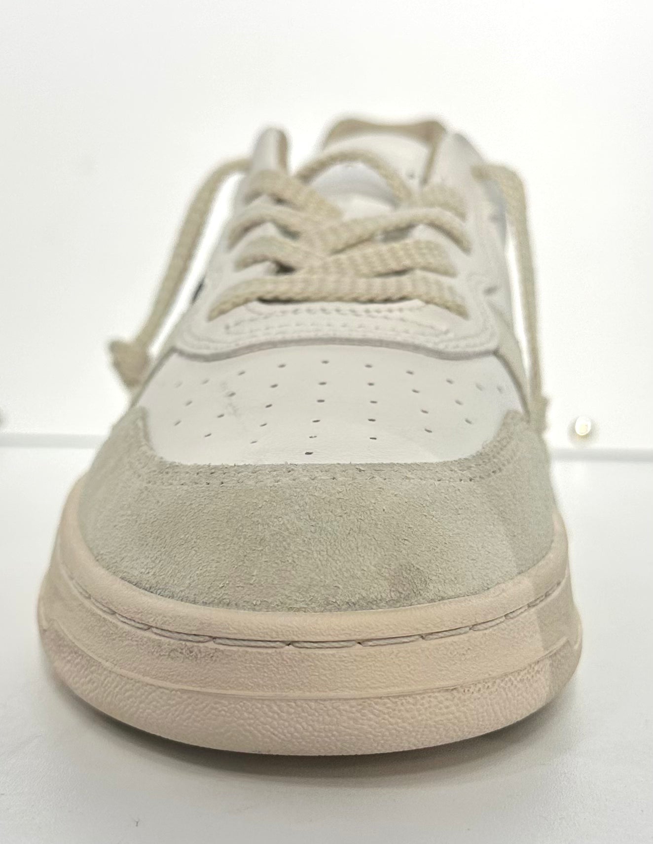 D.A.T.E. Court 2.0 Natural White-Black