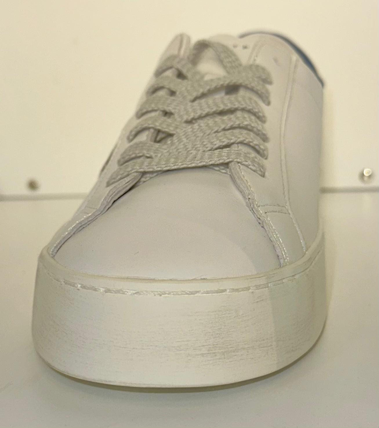 D.A.T.E. Hillow Calf White-Bluette