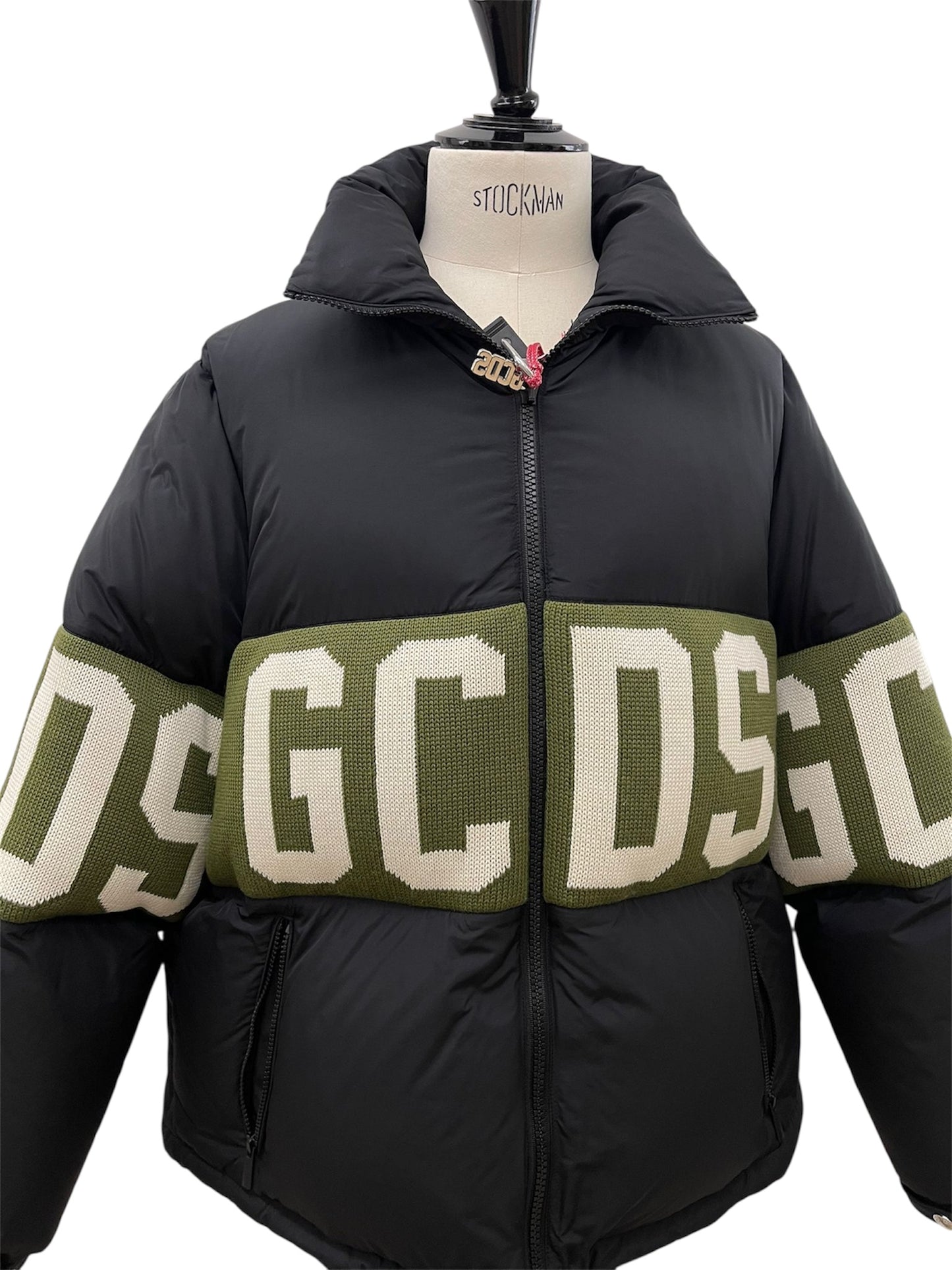GCDS Piumino nero con fascia logo verde