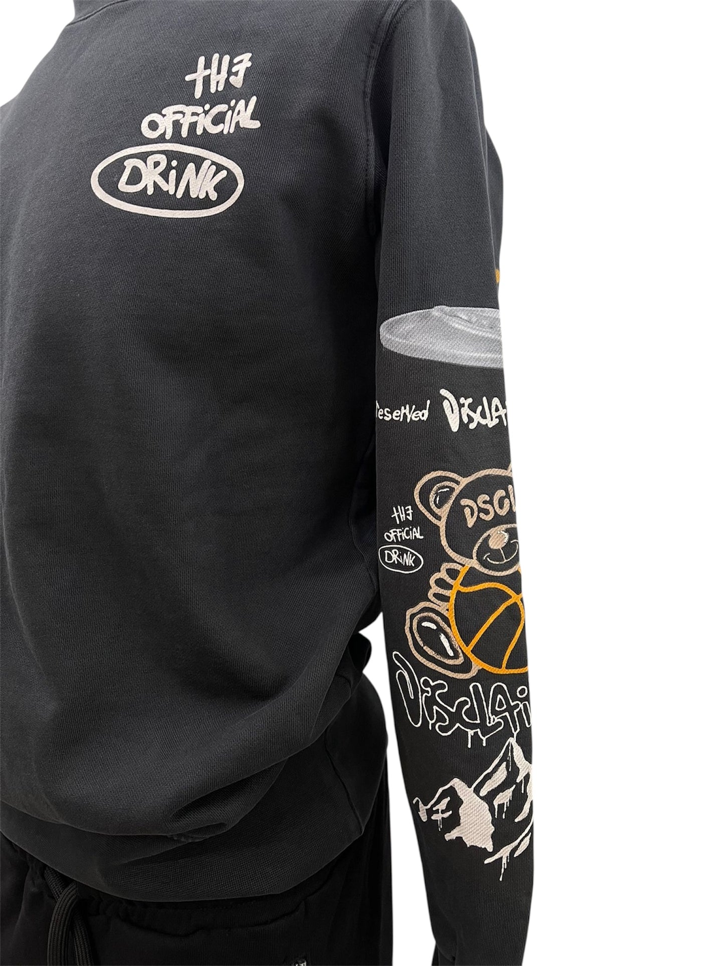 Disclaimer  Felpa Nera – “The Official Drink”